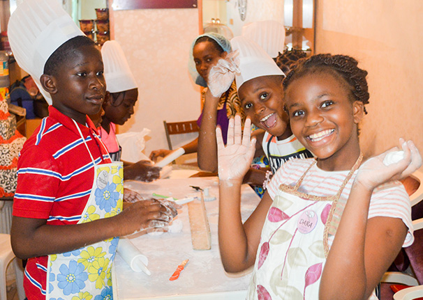 Dreamtreats Cakes Website Design Slide 1